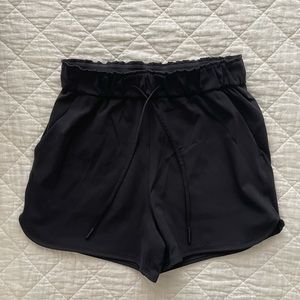 Lululemon size 6 stretch drawstring waist short
